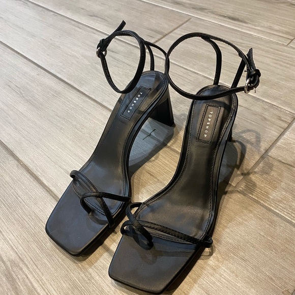 TopShop Black Block Heels - Picture 3 of 3